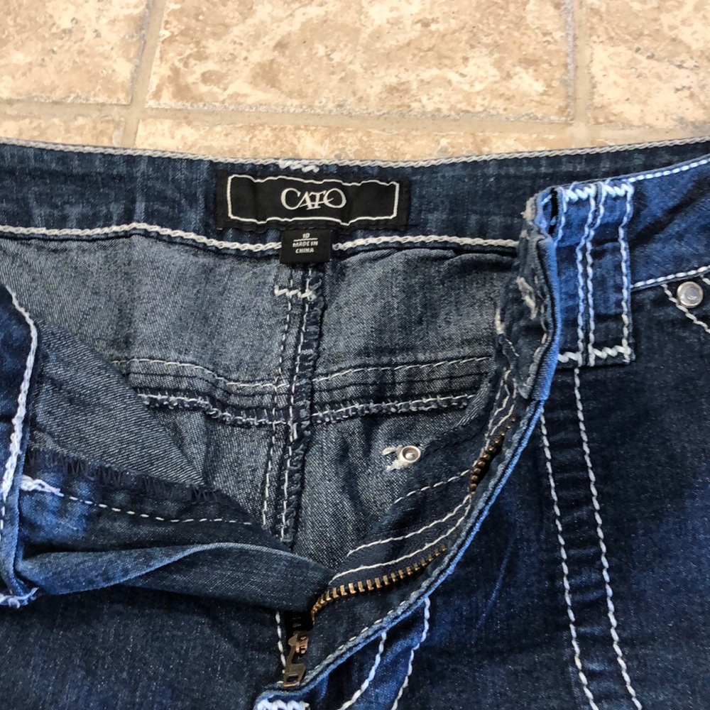 Capris - Picture 2 of 4